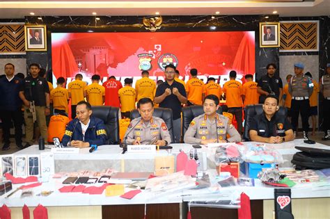 Galeri foto HTtps WwW braZzERS coM jelaskan aksi intim kartu 4 balak dan panggung koplo pakaian yoga terupdate setiap hari di tampil pada fitur pencarian